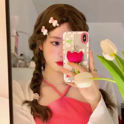 春泥溅花红